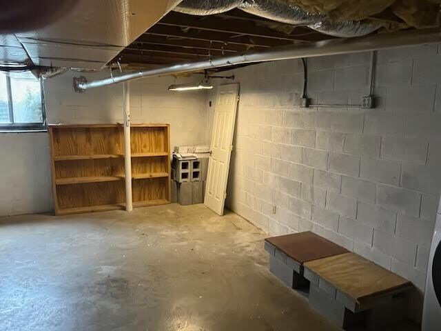 Building Photo - 190 Long John Dr