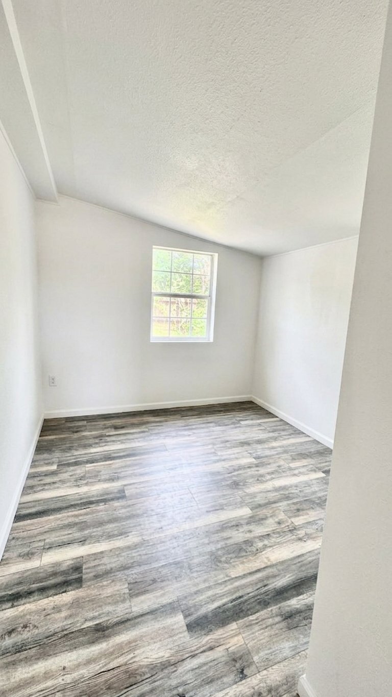 Building Photo - 2503 Engle Ave