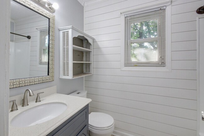 Building Photo - Three Bedroom Home for Rent with Two Bonus Areas!!!