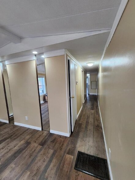 Building Photo - 5040 S Barker Point