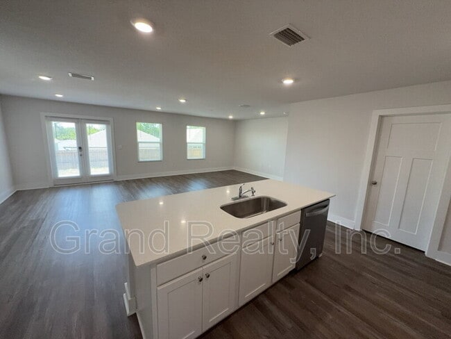 Building Photo - 4871 Snipe Rd