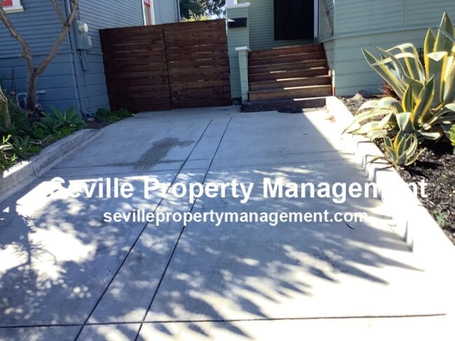 Building Photo - MOVE-IN READY 2+BR House in Prime NOBE neighborhood