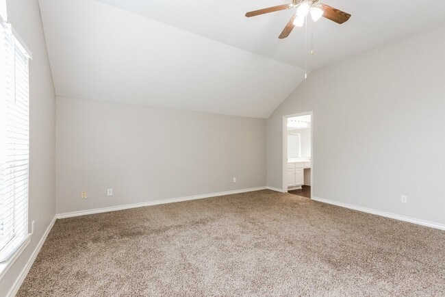 Building Photo - 18622 Sandelford Dr