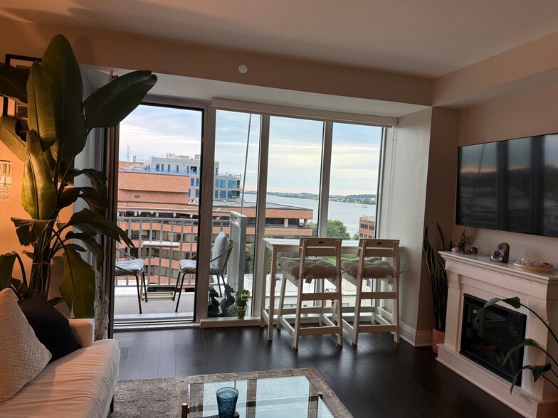 Building Photo - 925 N Fairfax St