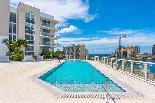 Building Photo - 401 N Birch Rd