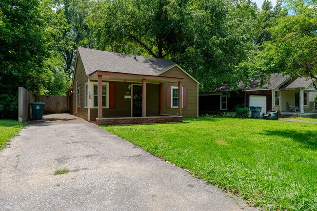Building Photo - 3159 Wilcox Ave