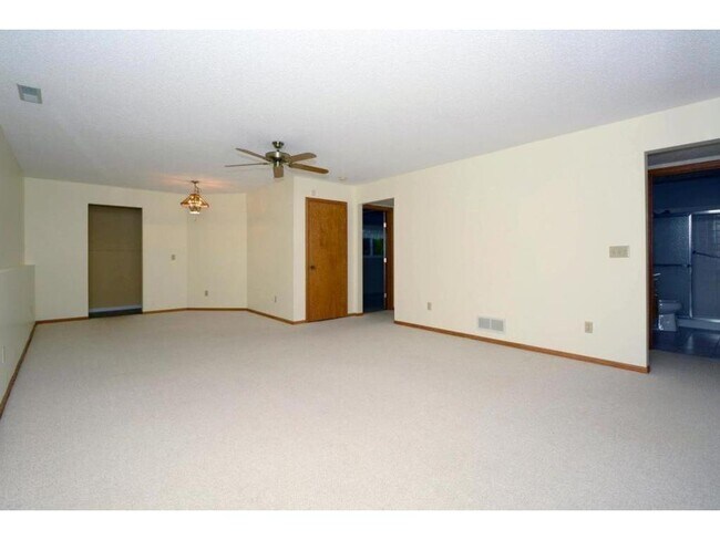 Building Photo - 5740 Willow Trail