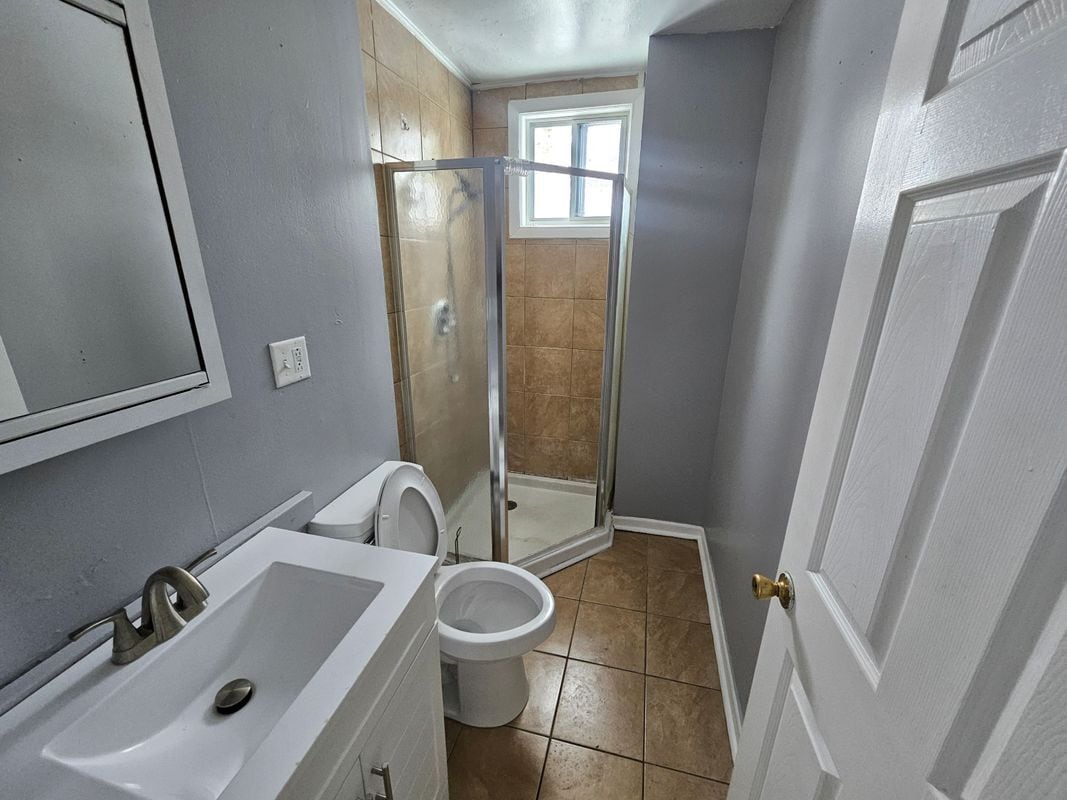 Building Photo - 117 Landon Ave