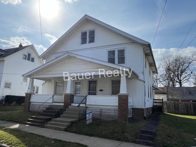 Building Photo - 814-816 Chestnut Street