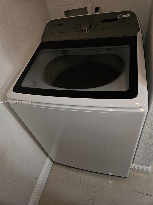 Building Photo - 1706 Belmont Ln