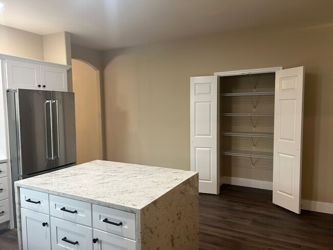 Building Photo - 20922 Barbons Heath Ct