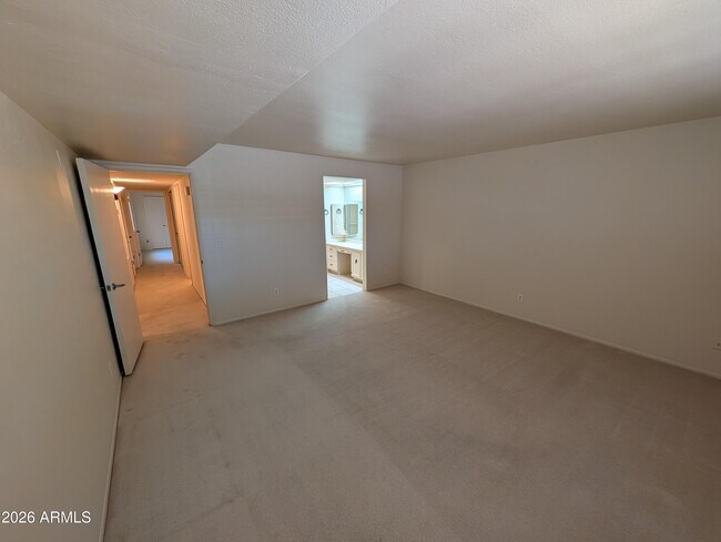 Building Photo - 5650 N 78th Pl