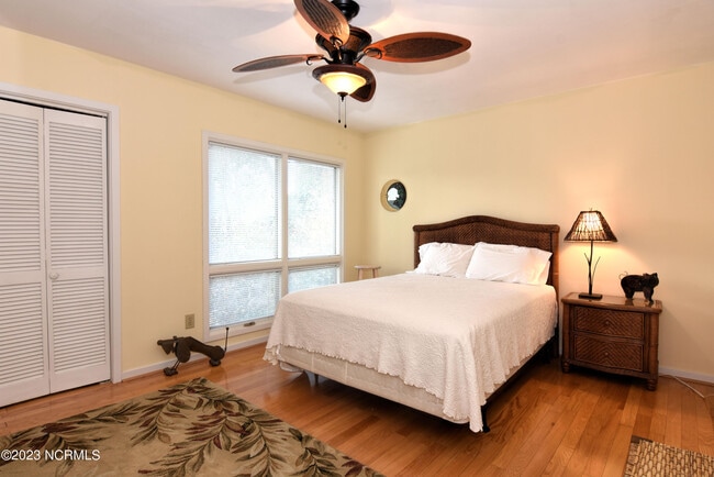 Building Photo - 6338 Oleander Dr