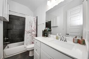 Building Photo - 210 W Netleaf Ct