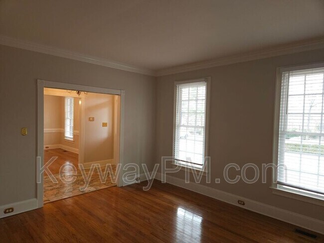 Building Photo - 954 Windmill Ln