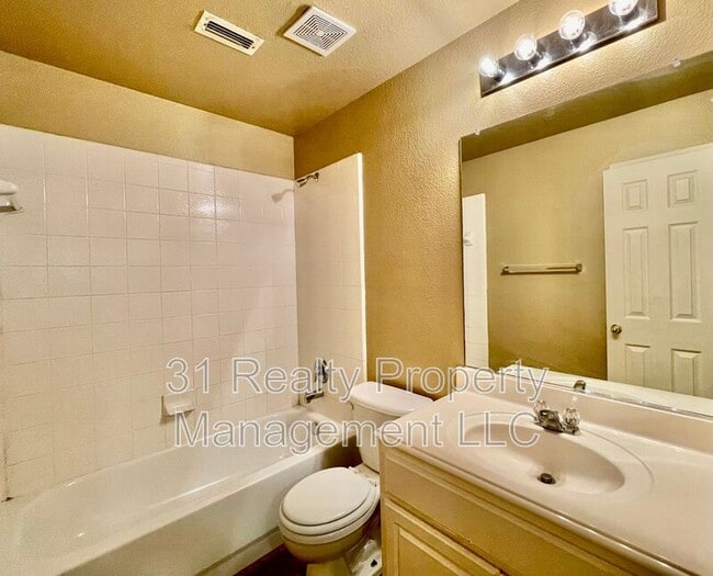 Building Photo - 6116 Pine Meadow Ln