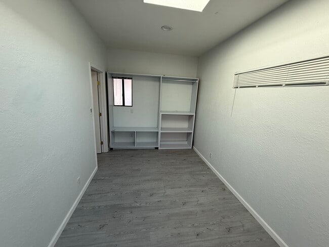 Building Photo - 1040 La Gonda Wy