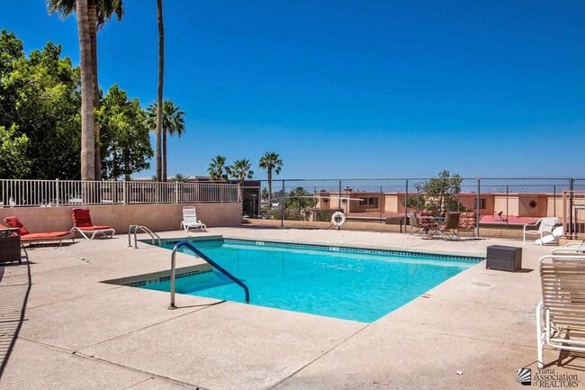 Building Photo - 2174 S Del Valle Way