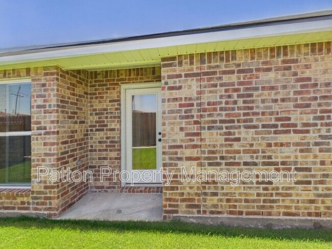 Building Photo - 2757 Paisley Rd