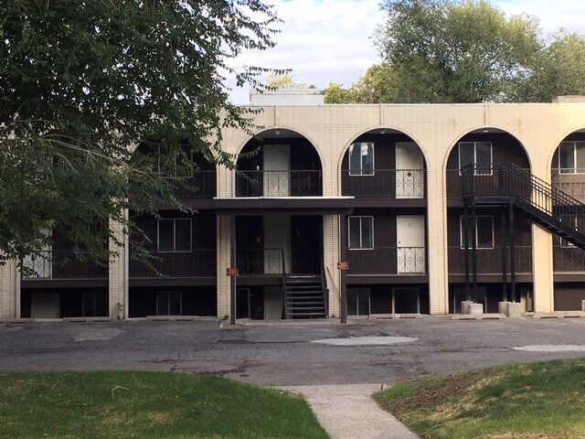 Building Photo - 1200E Apartments