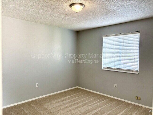 Building Photo - 845 S McKinley Ave