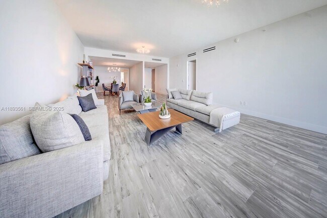 Building Photo - 10203 Collins Ave