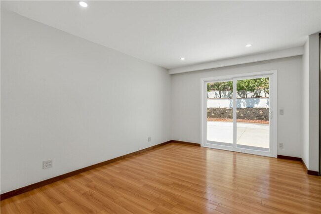 Building Photo - 27301 Via Avila