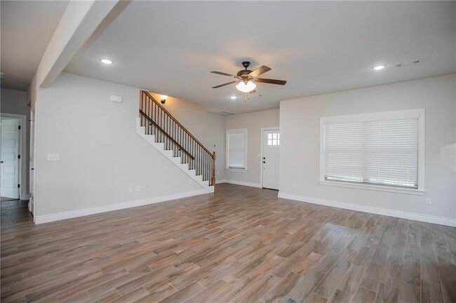 Building Photo - 337 Ryder St