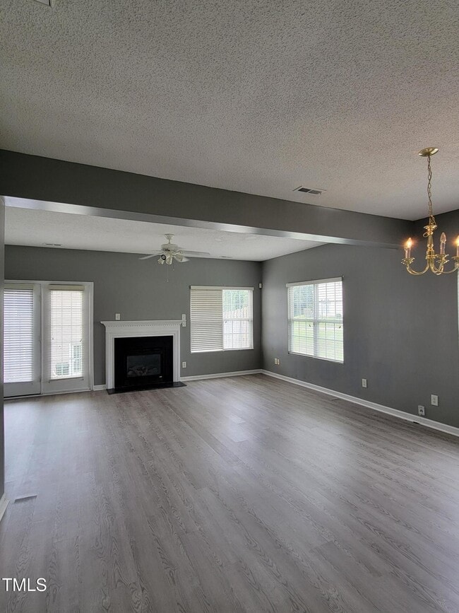 Building Photo - 3402 Sosa Rd