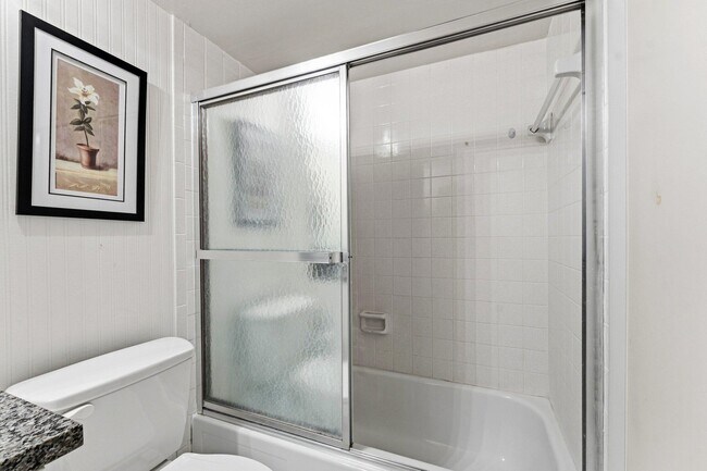 Building Photo - 3450 S Ocean Blvd