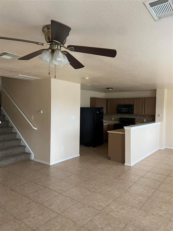 Building Photo - 12840 St Mary Dr