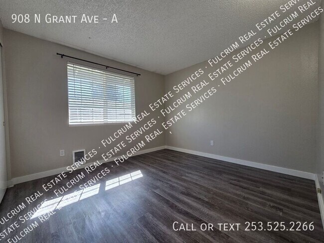 Building Photo - 908 N Grant Ave