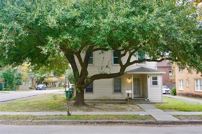 Primary Photo - 1618 Ridgewood St