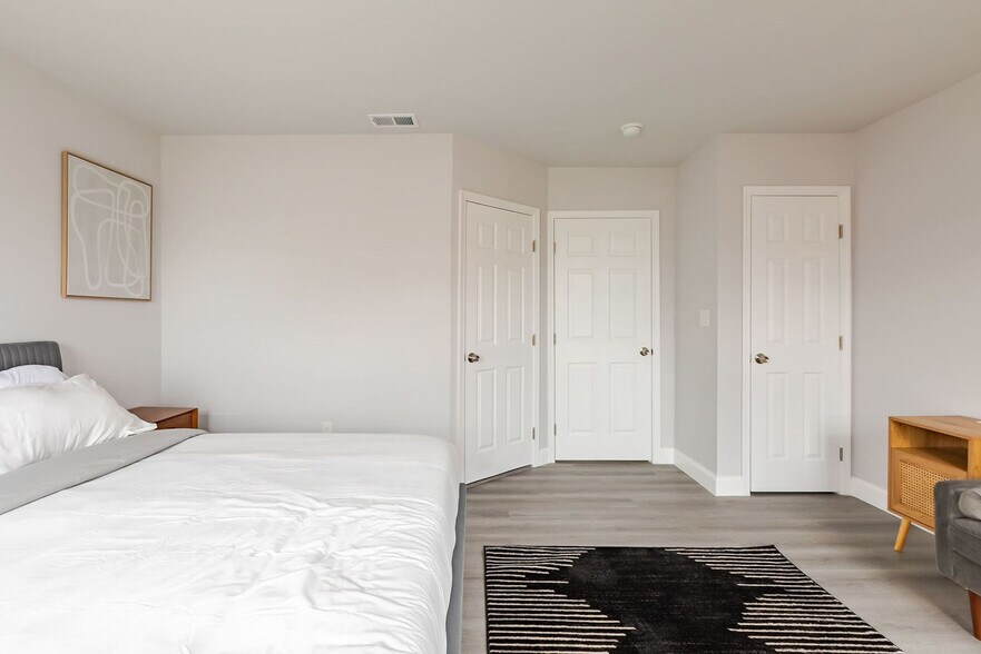 Building Photo - 1418 S 9th St