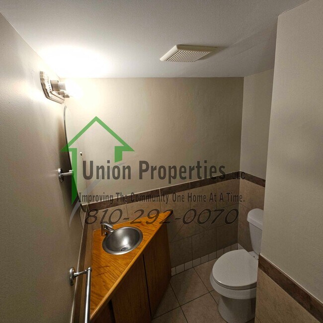 Building Photo - 516 Glenwood Ave