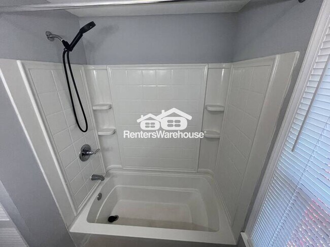 Building Photo - 20 Stewarton Ct