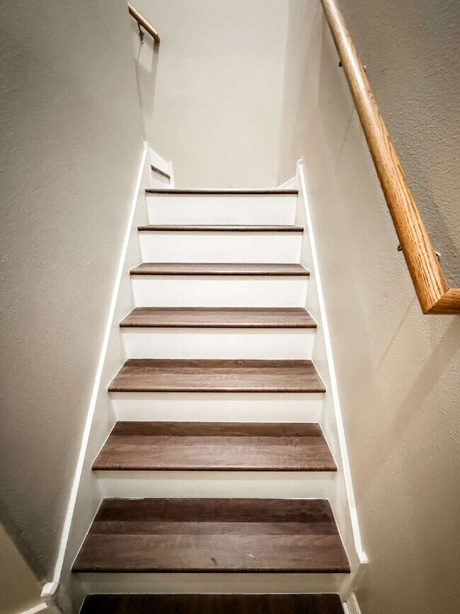 Building Photo - 10144 Arbor Run Dr