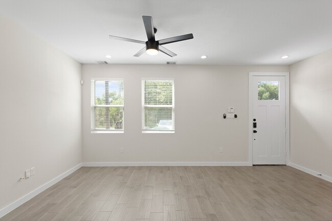 Building Photo - 5544 Shreveport Blvd