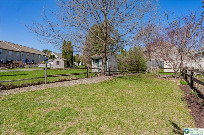 Building Photo - 1753 Pinewind Dr