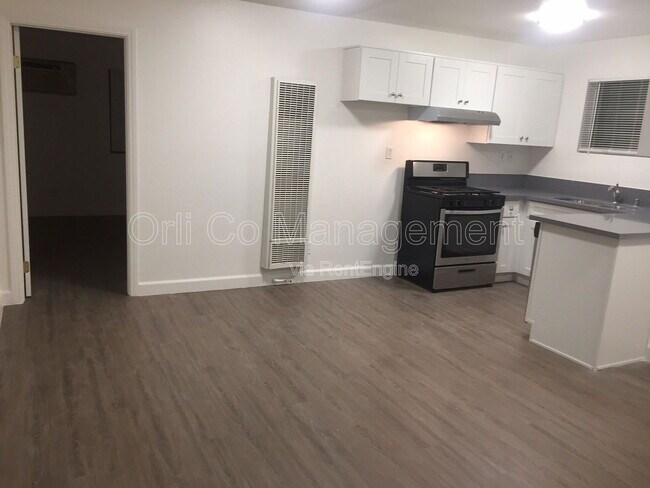 Building Photo - 14329 Haynes St