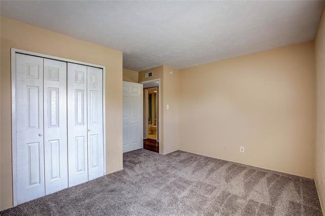 Building Photo - 6901 Sandybrook Dr