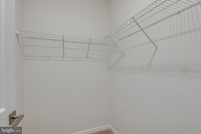 Building Photo - 41256 Lenah Point Dr