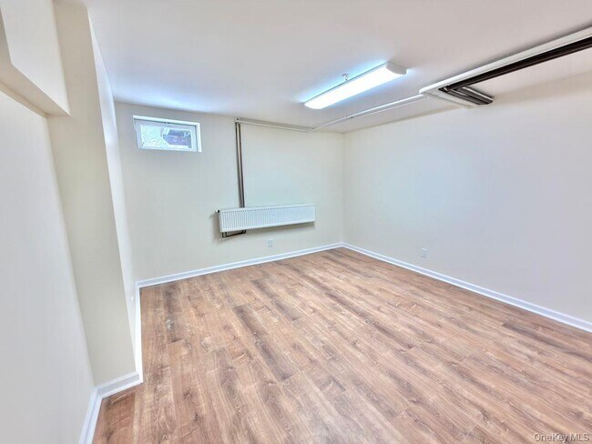 Building Photo - 1870 Baldwin Rd