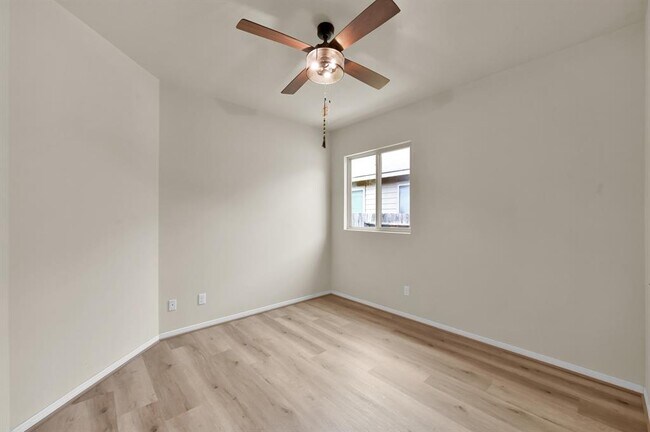 Building Photo - 9442 E Woodmark