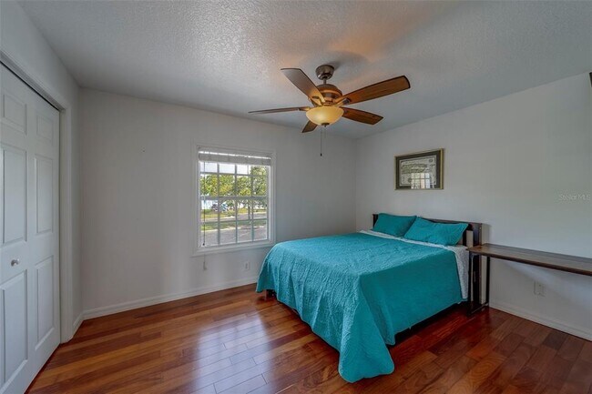 Building Photo - 5196 Beach Dr SE