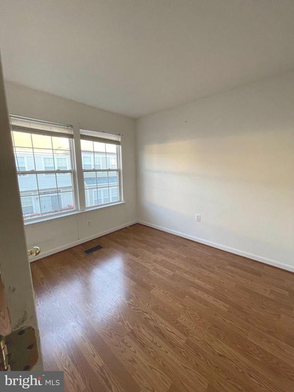 Building Photo - 4080 Fountainside Ln