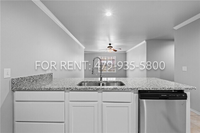 Building Photo - 1669 Evening Shade Dr