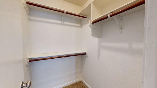 Building Photo - 4140 McFarland Dr