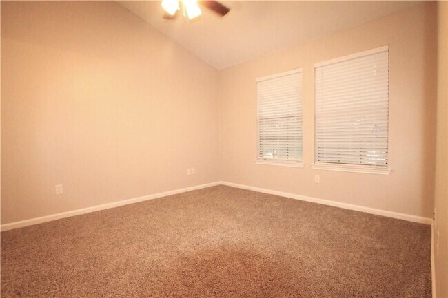 Building Photo - 3635 Garden Brook Dr