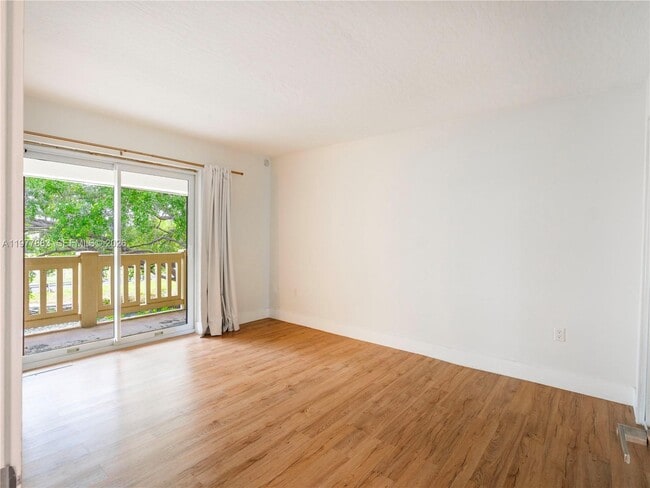 Building Photo - 8329 SW 137th Ave